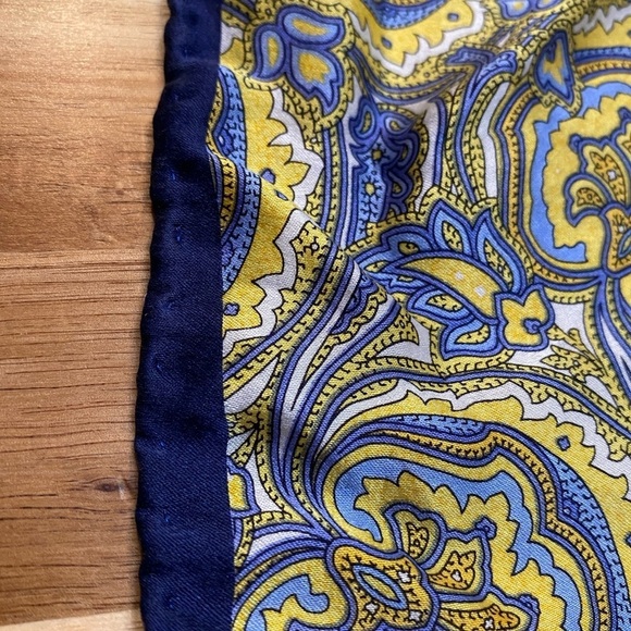 Blue Paisley handkerchief - Picture 3 of 4